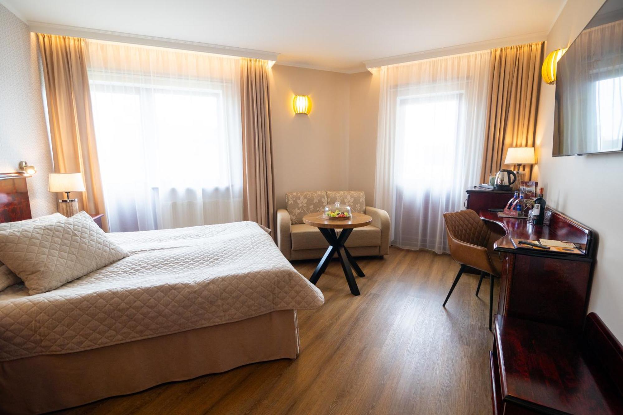 Hotel Legend Pärnu Kültér fotó