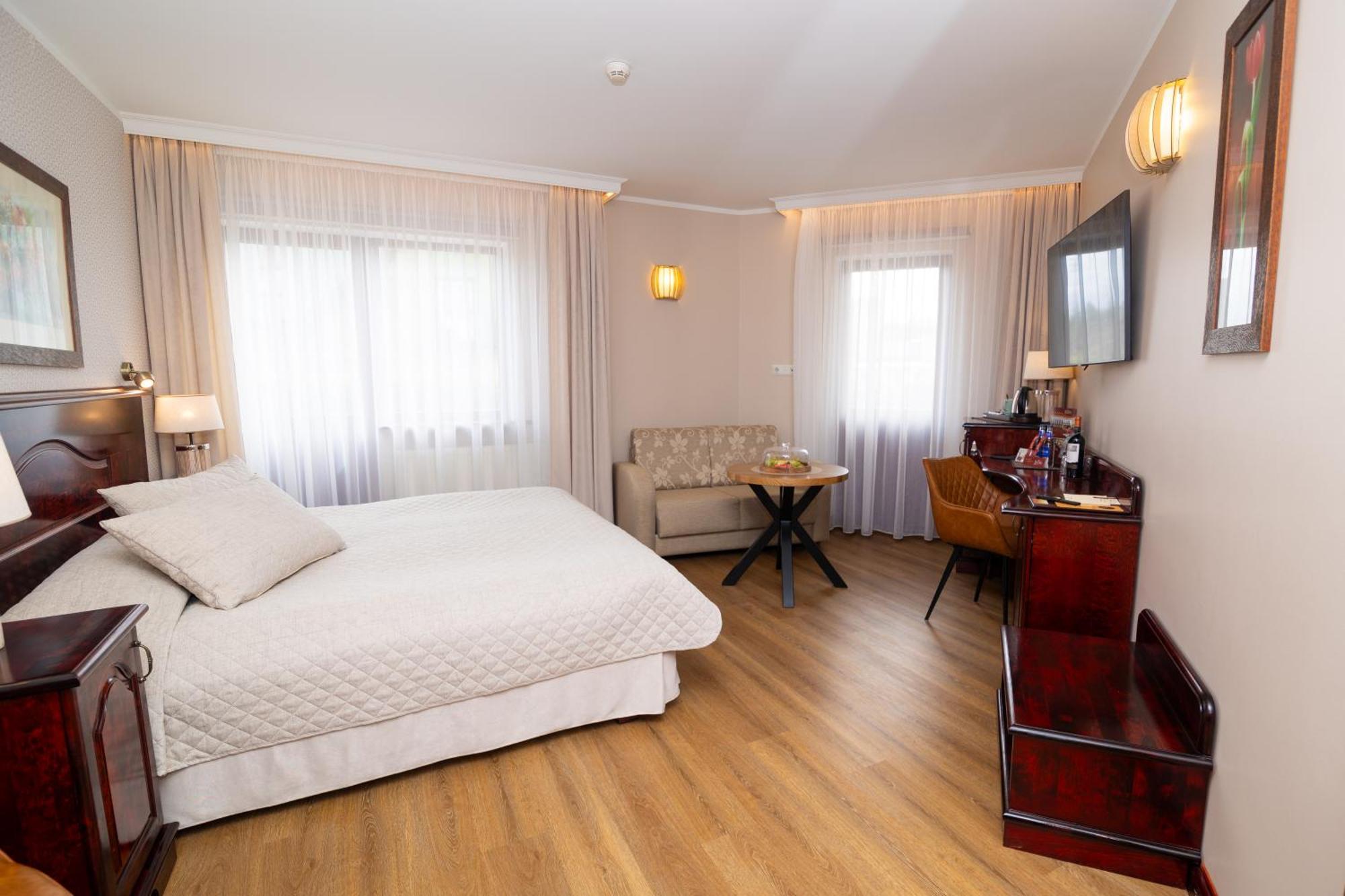 Hotel Legend Pärnu Kültér fotó