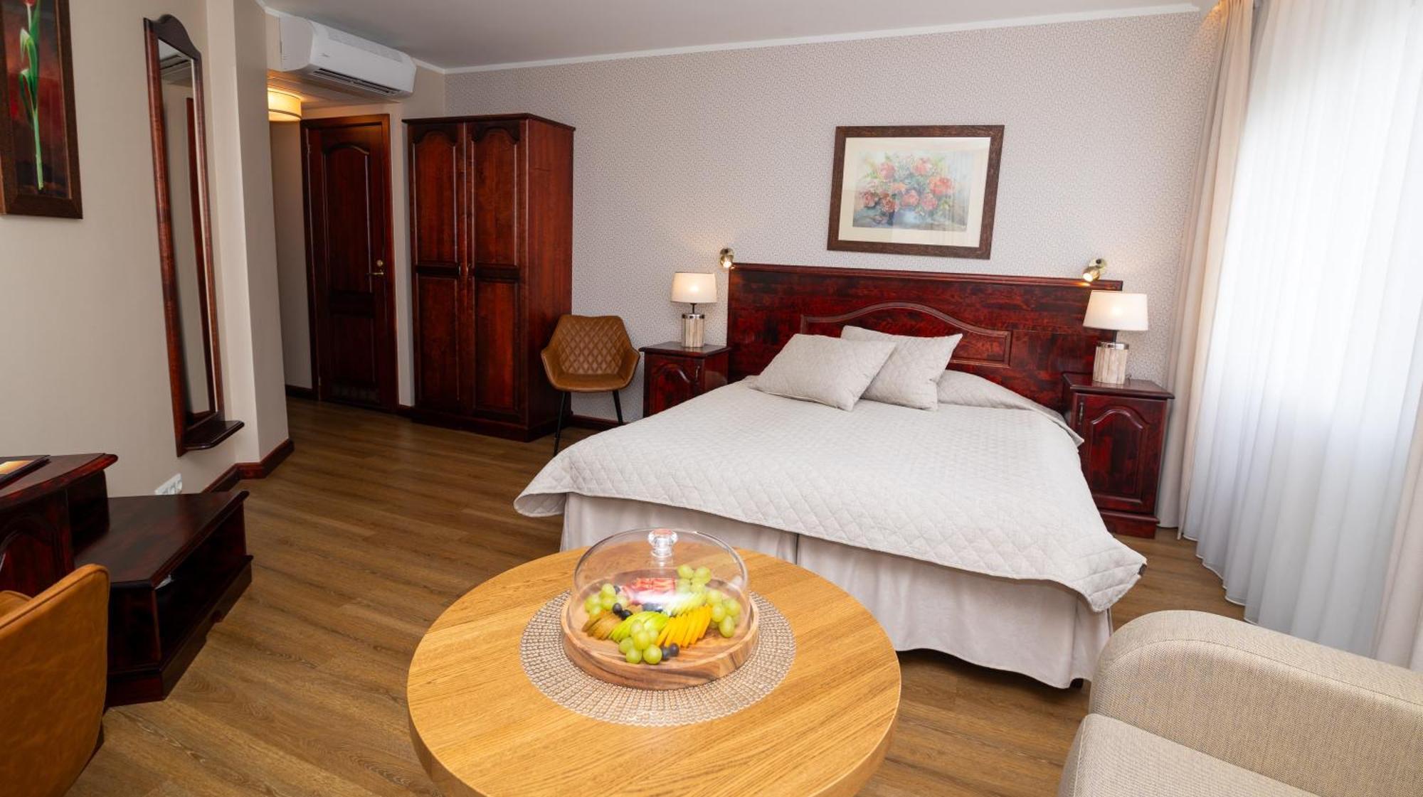 Hotel Legend Pärnu Kültér fotó