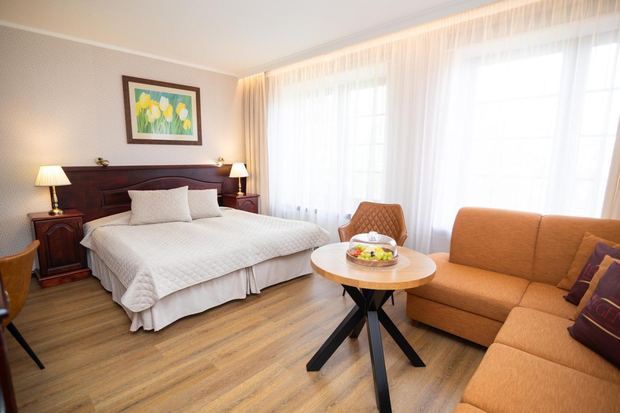 Hotel Legend Pärnu Kültér fotó