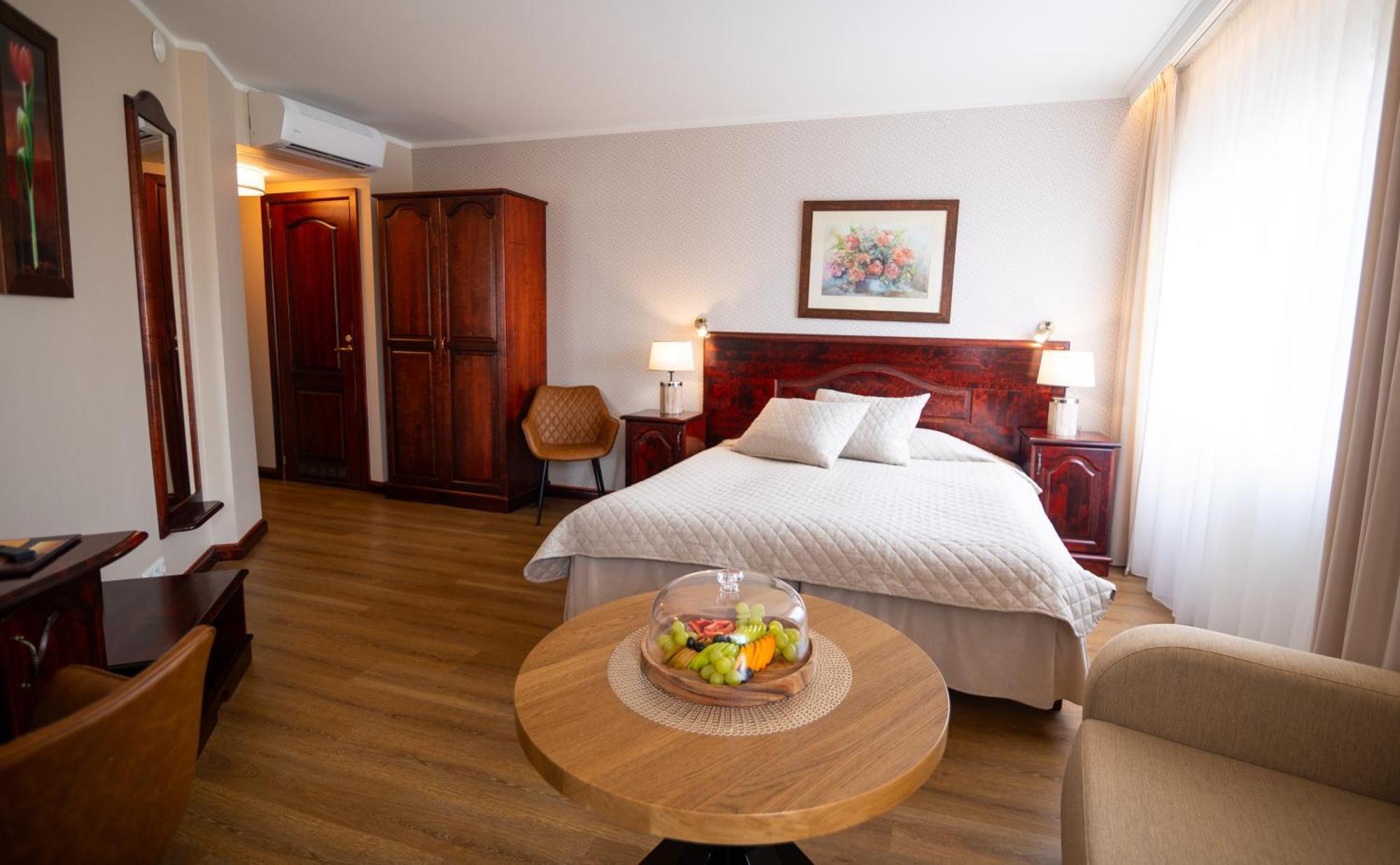 Hotel Legend Pärnu Kültér fotó