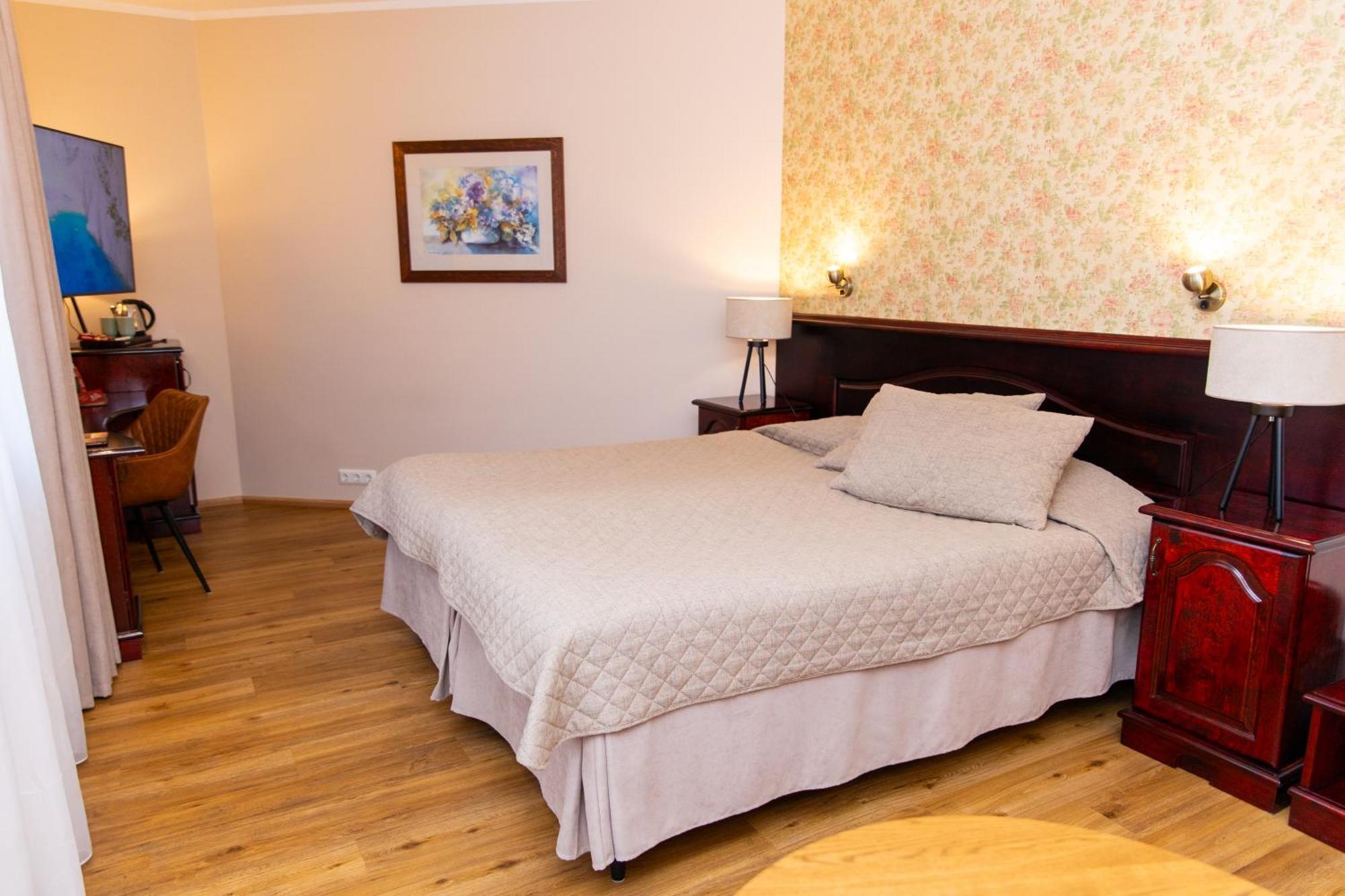 Hotel Legend Pärnu Kültér fotó