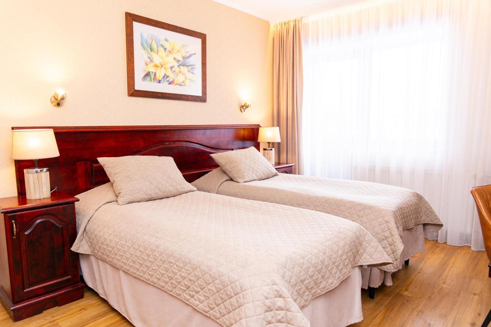 Hotel Legend Pärnu Kültér fotó